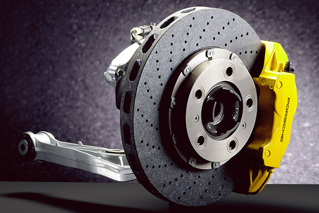 2001： 陶瓷制动盘 <strong> </strong>